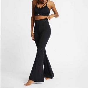 Nike Dri-fit flared leggings